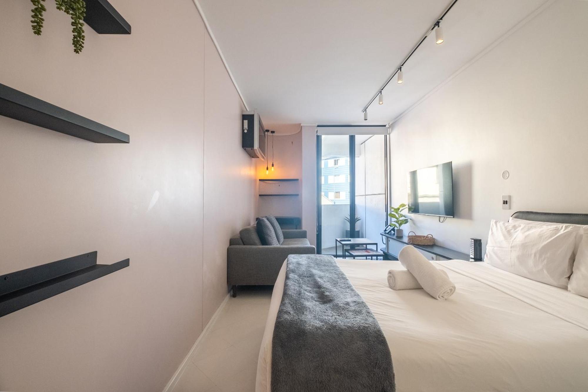 Flamingo 108: Modern With Balcony * Le Cap