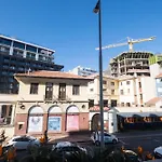 Flamingo 108: Modern Apt With Balcony